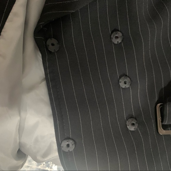 Tahari Arthur S. Levine Striped Belt Blazer - Picture 7 of 8
